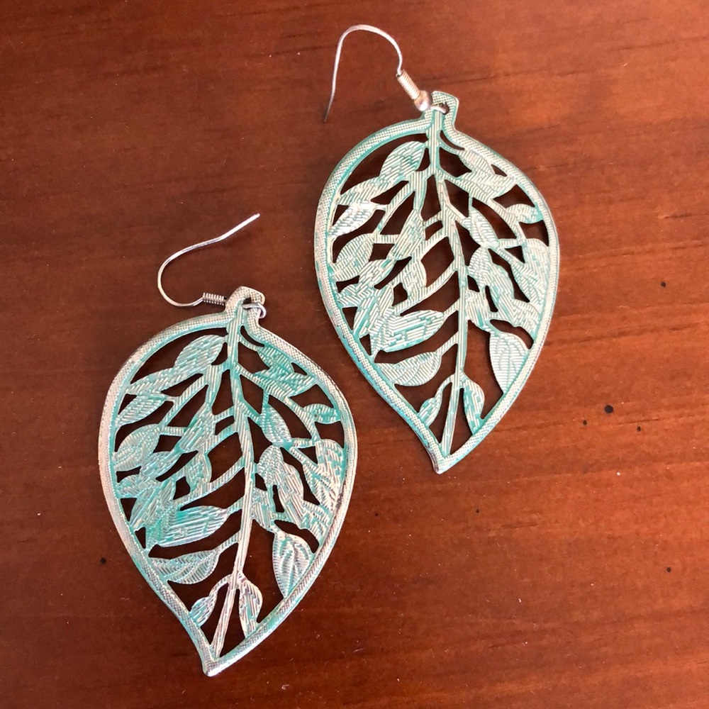 Leaf earrings